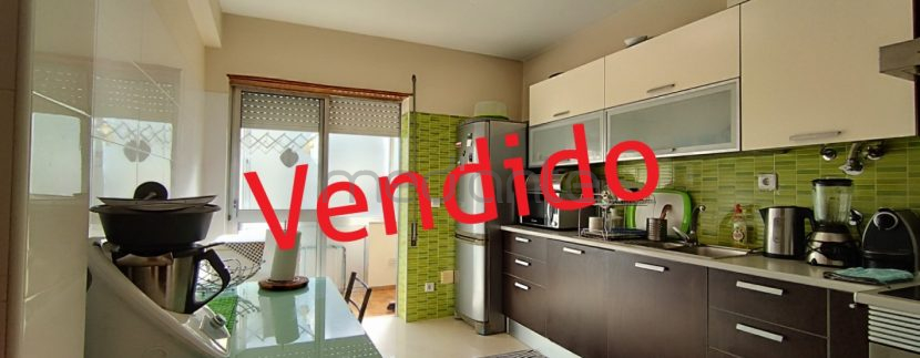 Apartamento vendido com mediação Mediante.