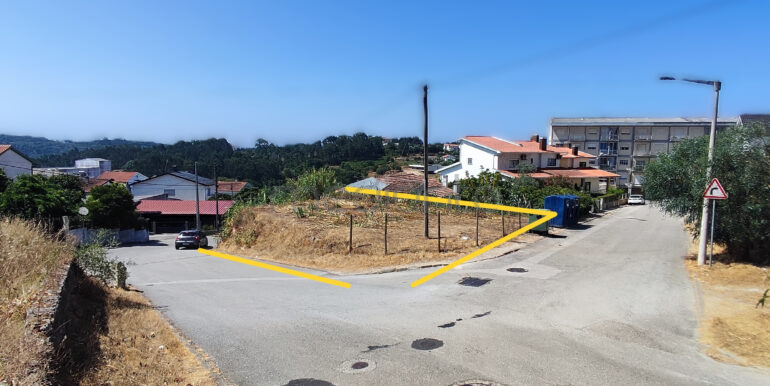 Integração urbana moderna. Imagem com destaque do terreno na esquina