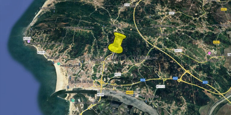 Referência geográfica complementar. Imagem de mapa com pushpin no terreno à venda em Tavarede